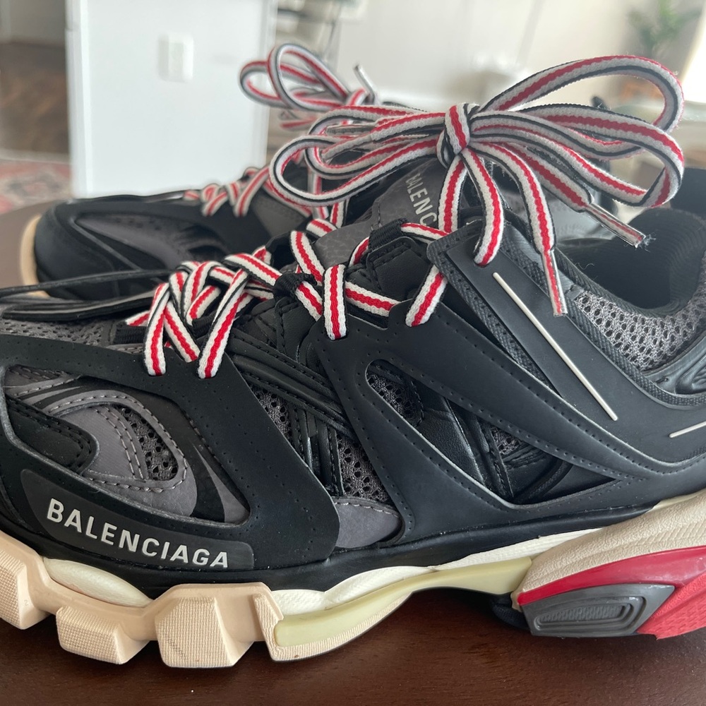 Balenciaga Black and Red Chunky Sneakers - Picture 2 of 5